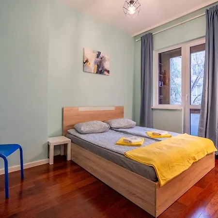 Vintage And Stylish 2bdrm