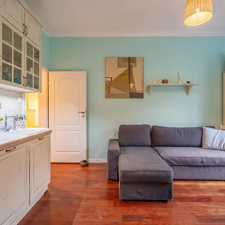 Vintage And Stylish 2bdrm *