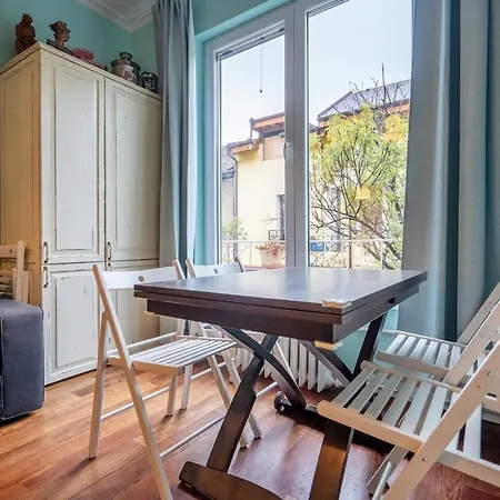 Vintage And Stylish 2bdrm *